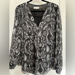Calvin Klein Woman’s Black and White Patterned Blouse Size L